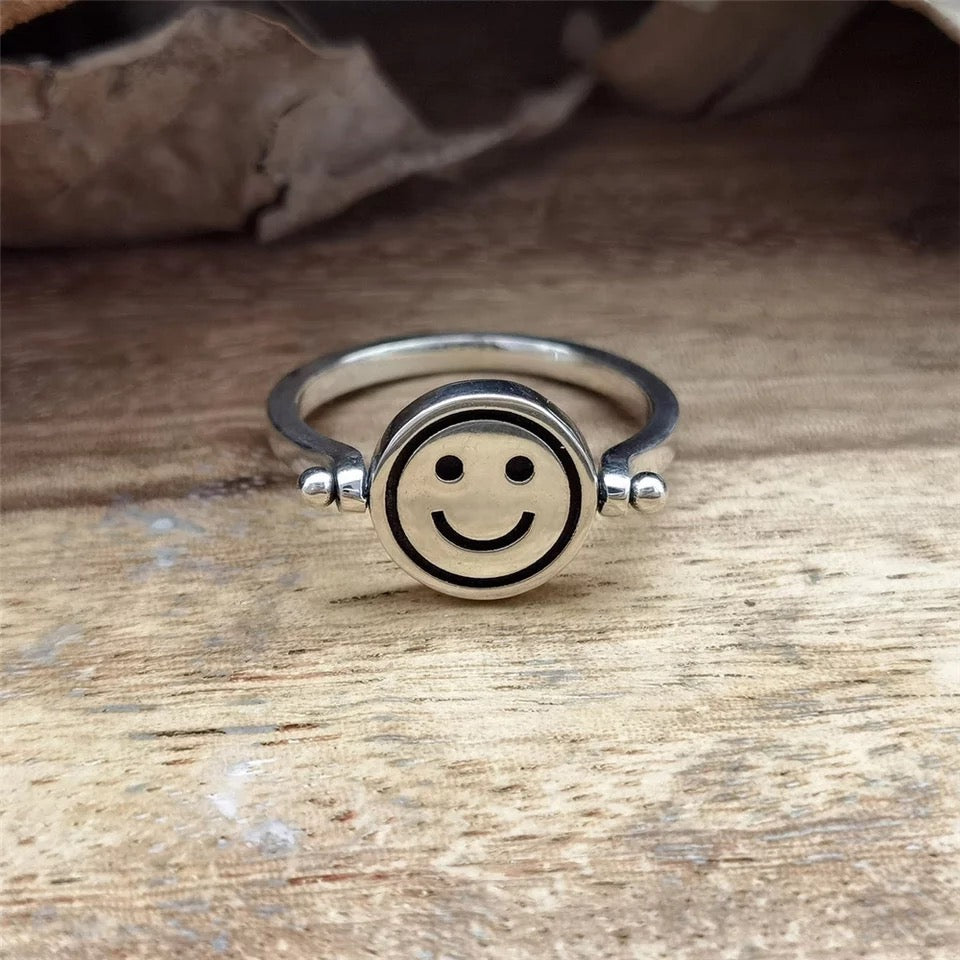 Reversible Smiley Happy and Sad Face Rotatable Rings for Women and Men Simple Anti-Stress Fidget Jewelry Gift