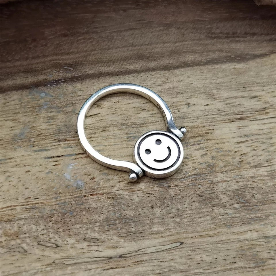 Reversible Smiley Happy and Sad Face Rotatable Rings for Women and Men Simple Anti-Stress Fidget Jewelry Gift